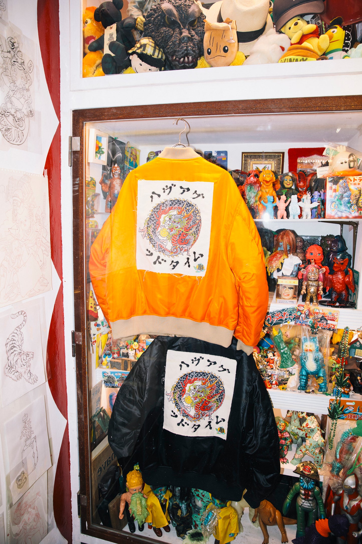DRAGON CIRCLE REVERSINLE MA-1 JACKET BEIGE