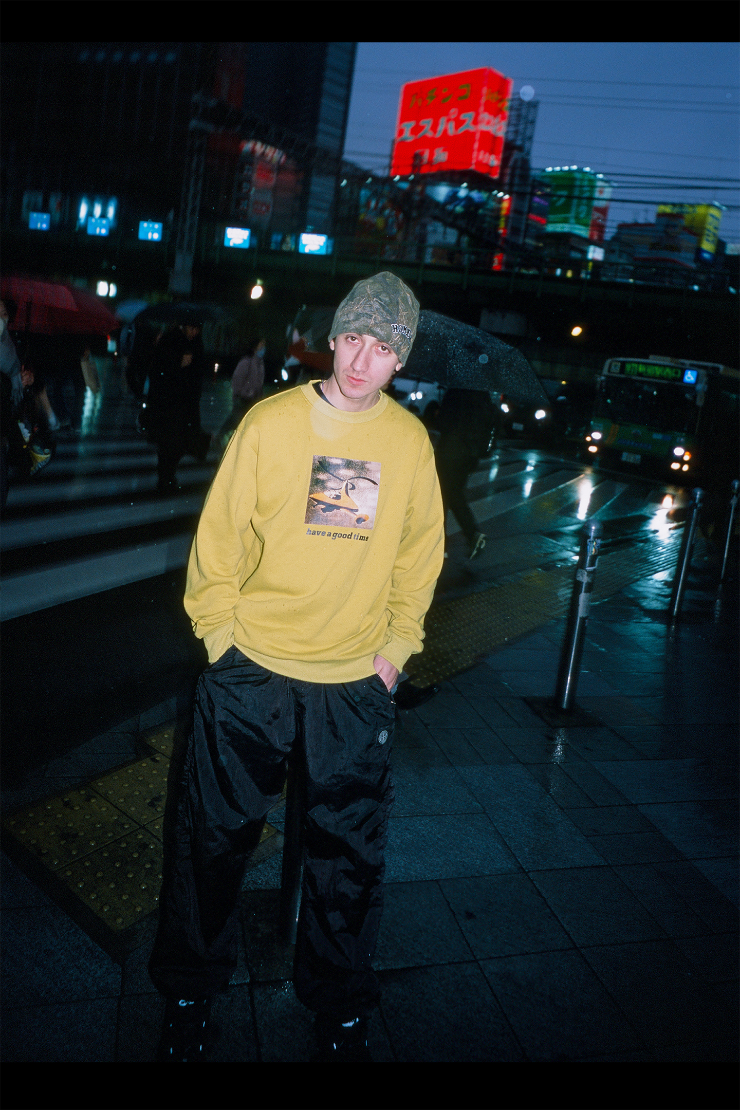 BOYS BE AMBITIOUS CREWNECK CO BLACK