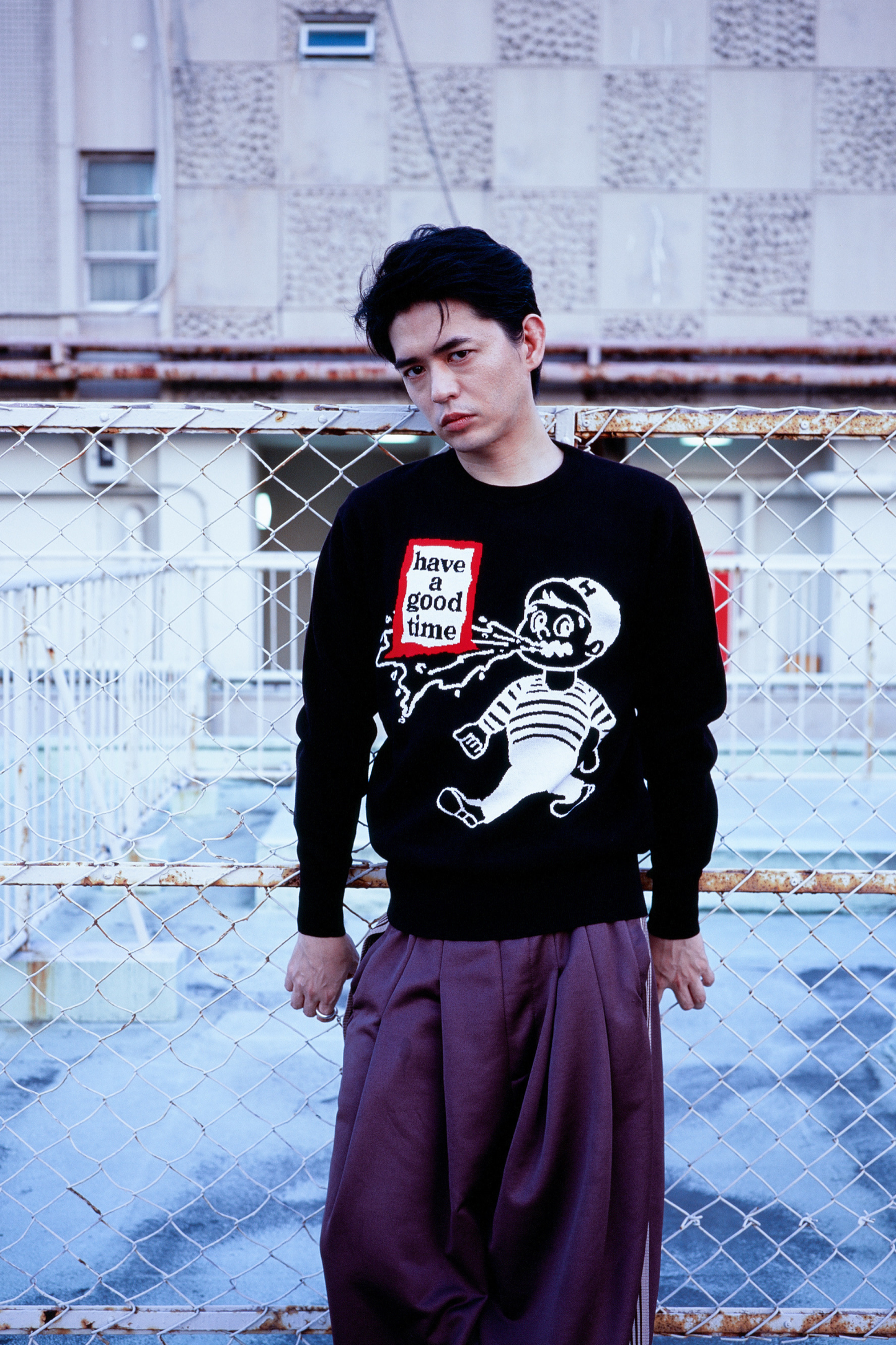 THROW UP MAN FRAME KNIT SWEATER BLACK