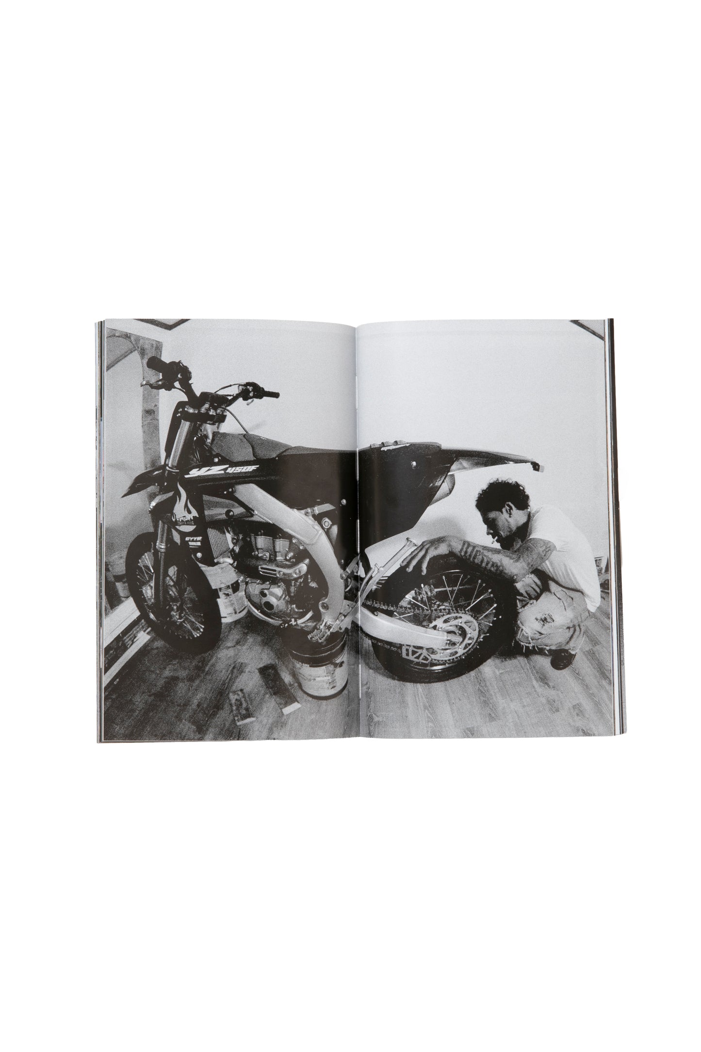 LIVING PROOF MAGAZINE 12 O'CLOCK