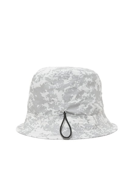 BOOSTER LOGO DIGI CAMO REFLECTIVE BUCKET HAT WHITE